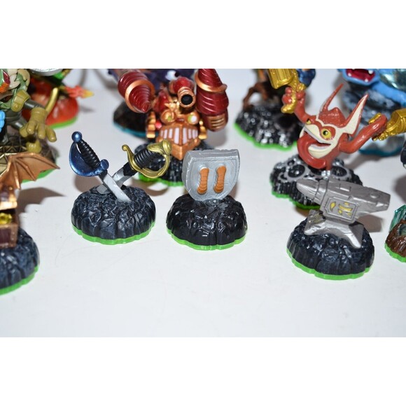 Skylanders Spyro's Adventure Figures Items Huge Lot - Picture 12 of 16